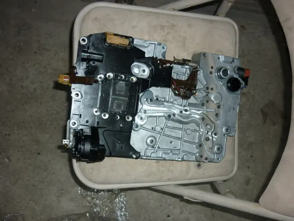 Unidade de mecatrônica ZF 8HP OEM 52854971AA - Usado image 6