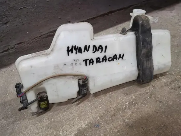 Scheibenwaschbehälter OEM 98610H1001 für Hyundai Terracan image 2