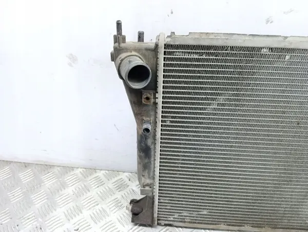 Toyota waterradiator OEM AMD69943 voor Avensis T250 image 3