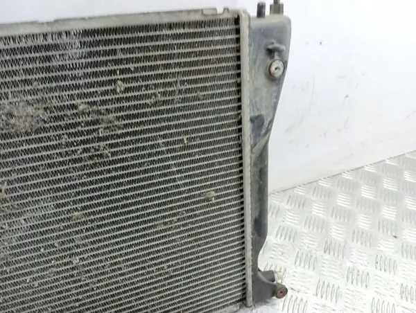 Toyota waterradiator OEM AMD69943 voor Avensis T250 image 4