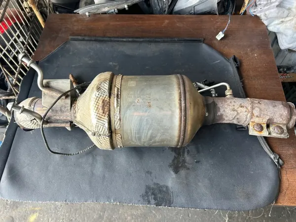 VW Golf VII 2.0 GTI Katalysator OEM 5Q0131723A image 2