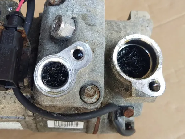 Ilmastointikompressori / Audi A6 C6 / 2.4 - 3.2 - Denso image 5