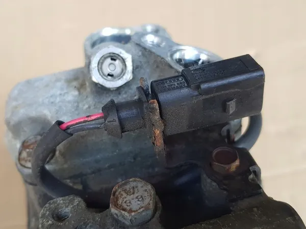 Ilmastointikompressori / Audi A6 C6 / 2.4 - 3.2 - Denso image 6