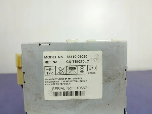 Toyota Avensis II T25 Radio GPS Display OEM 86110-05020 image 6