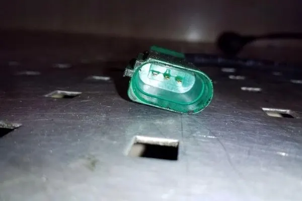 Sensor de impacto AUDI TT 1.8L 2012 image 3