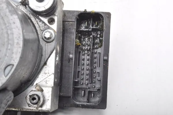 Pompe ABS Peugeot OEM 9663575580 - Occasion image 4
