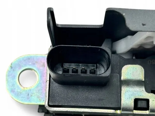 Volkswagen Golf VI 2009 Baklucka Lås image 3