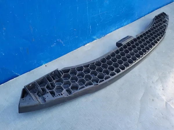 HYUNDAI I20 2008-2012 Etupuskuri OEM 86571-1J000 image 2