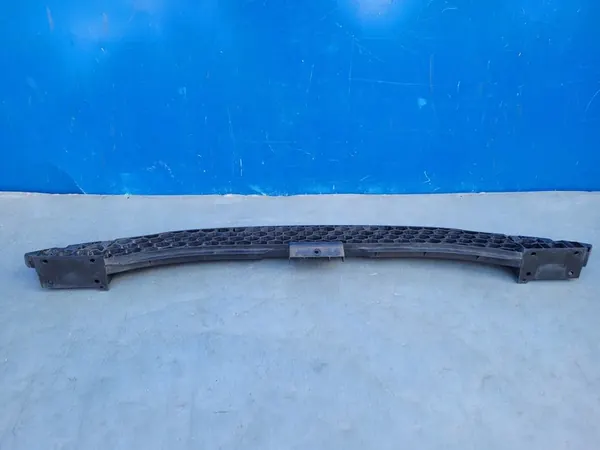 HYUNDAI I20 2008-2012 Etupuskuri OEM 86571-1J000 image 5