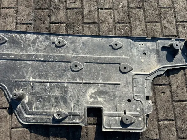OEM A2316190238 Bouclier Dessous Droit Mercedes SL W231 image 6