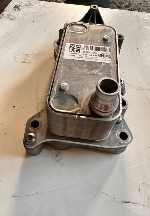 Arrefecedor de óleo Mercedes-Benz OE A6511800565 - Usado image 3