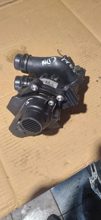 VW AUDI SEAT 1.8 2.0 TFSI Vattenpump + Termostat image 3