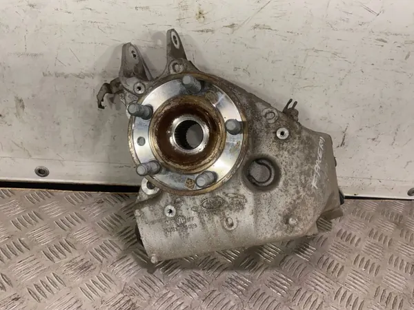 Jaguar F-Pace taka pyörän navan OEM FBZ19215 image 2