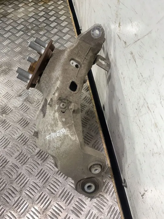 Jaguar F-Pace taka pyörän navan OEM FBZ19215 image 9