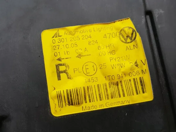 Oikea etuvalaisin / VW Touran I - Caddy III image 3