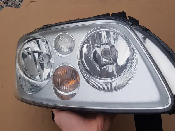 Oikea etuvalaisin / VW Touran I - Caddy III image 7