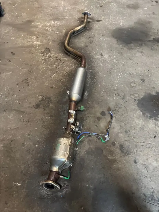 Midden Demper Mazda CX30 OEM 2.0 SkyActive 2019-2025 image 2