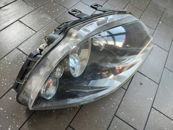 Faros delanteros izquierdo derecho Seat Ibiza III image 3