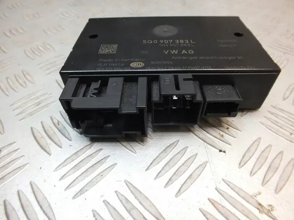 Módulo de reboque Skoda Octavia Mk3 2014 5Q0907383L image 2