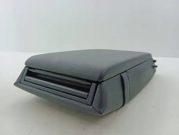 Mercedes-Benz C W204 Achter armsteun OEM AMD92587 image 2