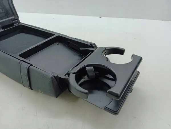 Mercedes-Benz C W204 Achter armsteun OEM AMD92587 image 4