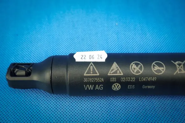 Arteon SB bakluckaktuator OEM 3G7827552A - Begagnad image 4