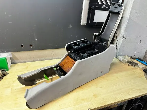 Accoudoir console centrale Mercedes Classe S W220 OEM A2206800250 image 5