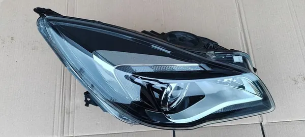 Opel Insignia A Oikean Puolen Ajovalo image 2