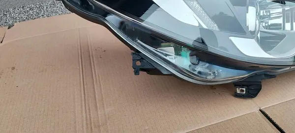 Opel Insignia A Oikean Puolen Ajovalo image 3