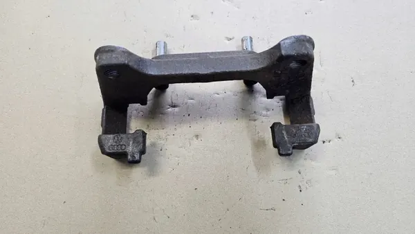 Soporte de pinza de freno delantero OEM 569 - Usado image 5