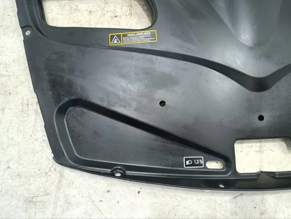 Yläpuolinen Moottorikansi OEM 067065000 Maserati Quattroporte image 6
