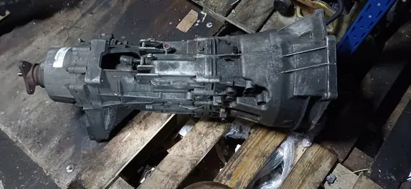 BMW E46 330xd 3.0D xdrive Manuaalivaihteisto Reducerilla OEM 1231456 image 2