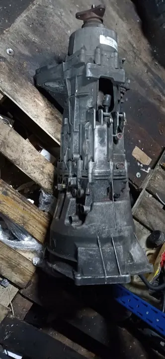 BMW E46 330xd 3.0D xdrive Manuaalivaihteisto Reducerilla OEM 1231456 image 3