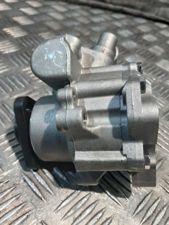 Pompe de direction assistée d'occasion OEM EO-0024393 Audi A6 image 6