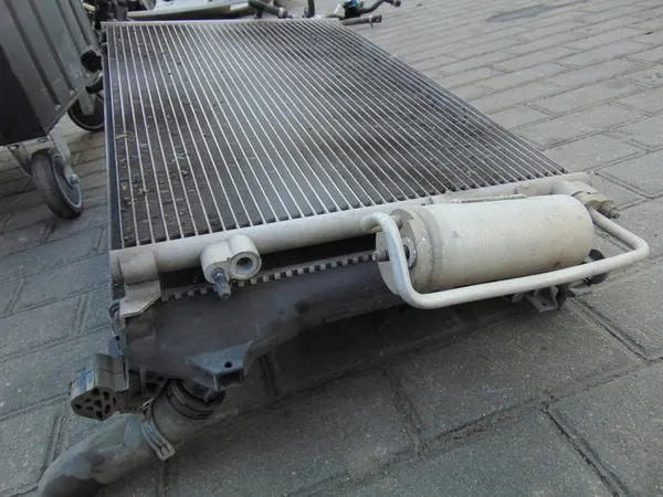 Jäähdyttimen ja tuulettimen komplekti Opel Signum Vectra C 2.2 Direct image 7