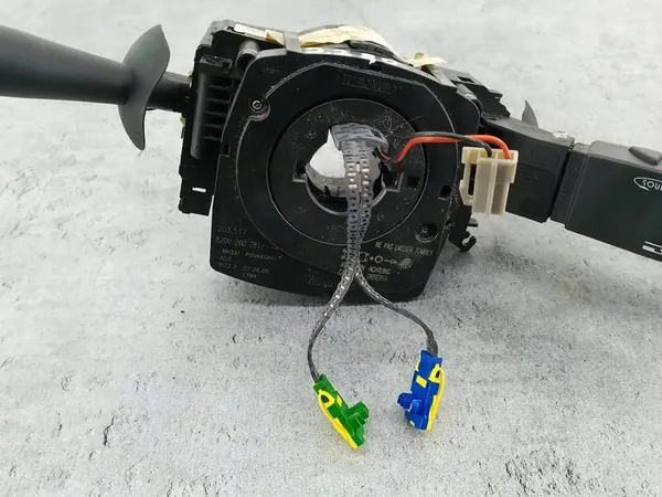 Gecombineerde schakelaar Renault Laguna II 1.9 DCI image 8