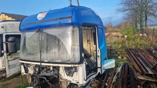 Cabine Scania R OEM 17302630 - État Utilisé image 3