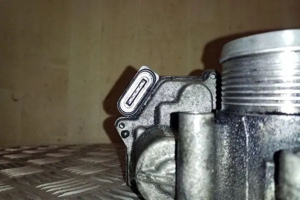 Carburador AUDI Q5 2.0L diesel 2009 image 6