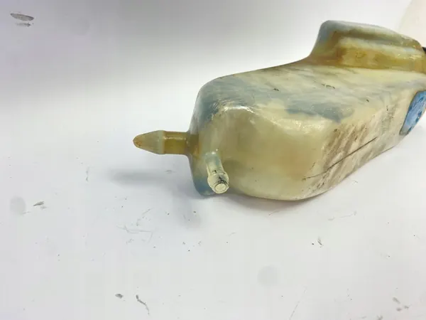 Servolenkungsflüssigkeitsbehälter Mercedes W124 0009899103 image 3