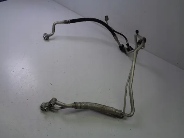 VW Tiguan AC-putket 2.0 TDI 4x4 2010 image 2