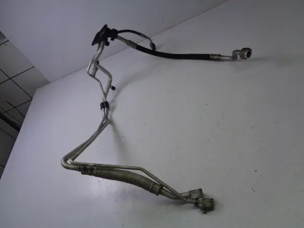 VW Tiguan AC-putket 2.0 TDI 4x4 2010 image 3