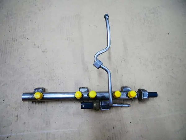 BMW E60 E81 E87 E90 N43 Brandstofrail Sensor 7562474 image 2