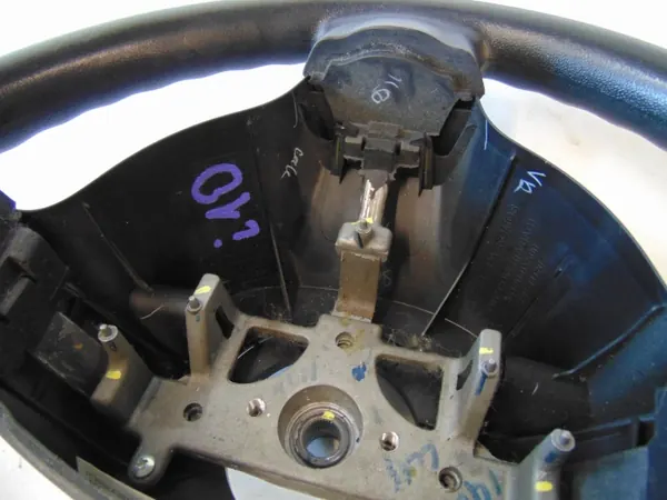 Volante usado OEM 561200X500 para Hyundai i10 image 7