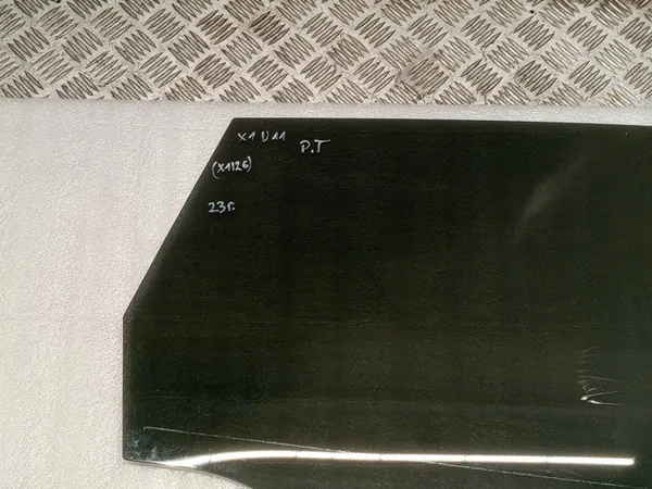 Vidro Porta Traseira Direita BMW X1 U11 OEM Usado image 4