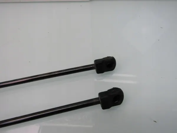 OEM 81831-Q0410 Amortiguadores de Portón para Hyundai Bayon image 3