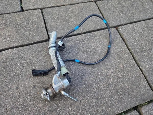 Injecteur AdBlue FORD KUGA MK3 FOCUS MK4 J1G1-5J281-AB image 1