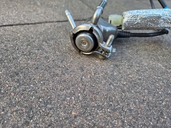 Injecteur AdBlue FORD KUGA MK3 FOCUS MK4 J1G1-5J281-AB image 5