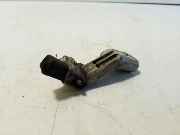 Kampiakselin anturi VW Amarok OEM 03C906433E image 3