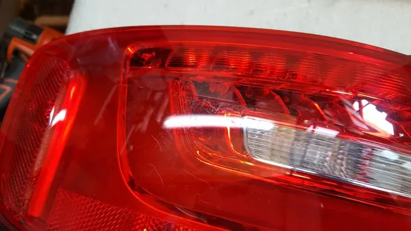 Luz trasera izquierda LED Audi A4 B8 Sedan OEM 8K5945095AD image 3
