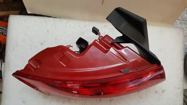 Luz trasera izquierda LED Audi A4 B8 Sedan OEM 8K5945095AD image 4